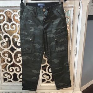Democracy Womens Green Camouflage Cargo Pants